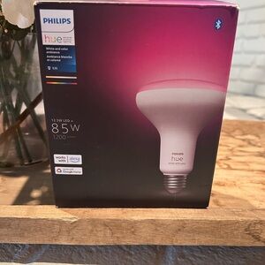 Philips Hue Smart LED 85W Bulb white and color ambiance